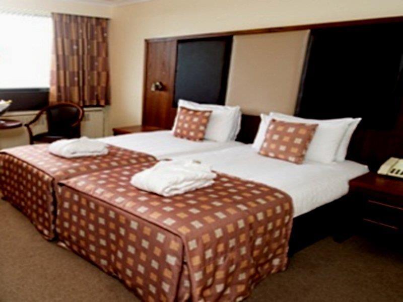 Muthu Glasgow River Hotel Erskine Exterior photo